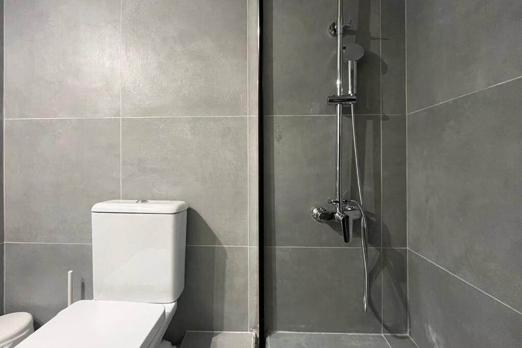 Pame Rentals - Ideal For 2 In Pagrati Athen Exterior foto