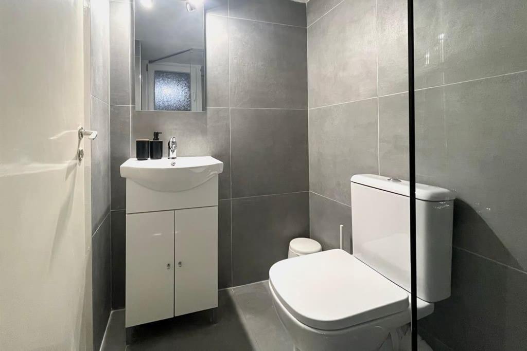 Pame Rentals - Ideal For 2 In Pagrati Athen Exterior foto